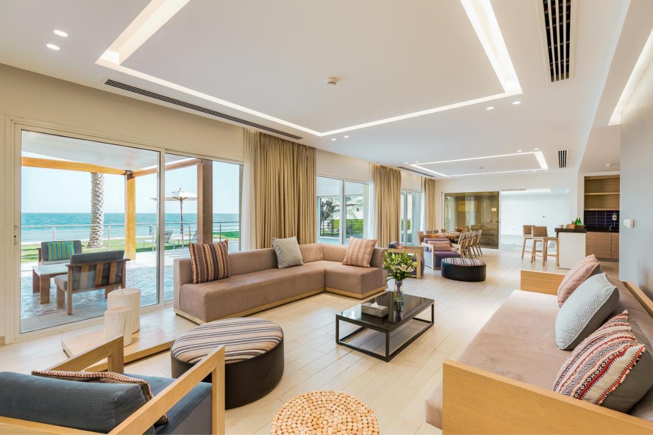 Sealine Beach, A Murwab Resort Mesaieed Exteriér fotografie The interior of a villa at the resort