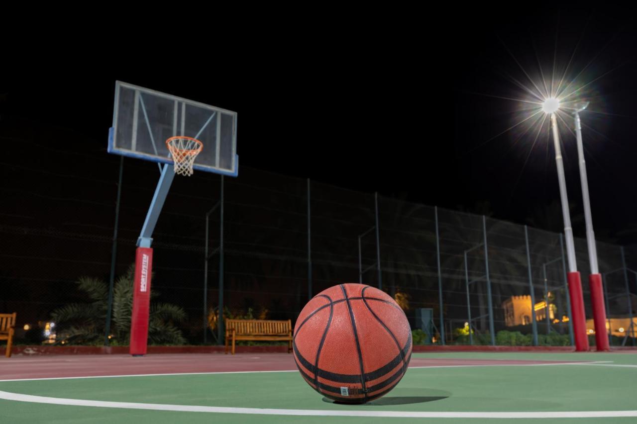 Sealine Beach, A Murwab Resort Mesaieed Exteriér fotografie Basketball court at the University of Patras